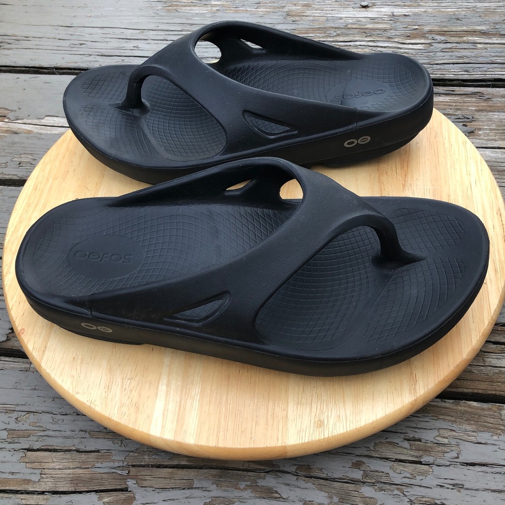 OOFOS OOriginal Recovery Sandals Mens 7 Womens 9 Black Thong Flip Flops Comfort